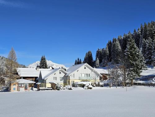 Gargellen Apartment | Haus Capricorn - Garten Appartement - Bergdorf Gargellen 1423m