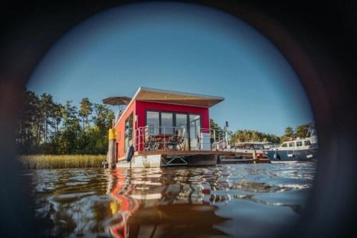 Oberhavel Boat Rental | Hausboot Enola