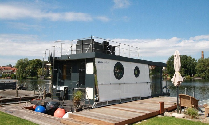 Muritz Boat Rental | Hausboot Friedrich in Malchow