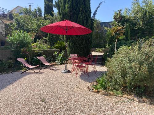 Le Mourillon Apartment | Haut de villa avec terrasse privative jardin et parking tout près des plages
