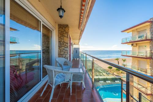 Santa Susanna Apartment | Hauzify I Apartament Llevant