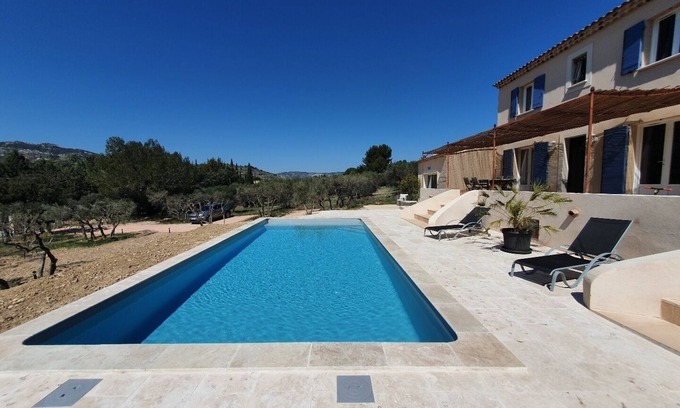 Eyguieres Condo | Havre de Paix au Bord des Alpilles
