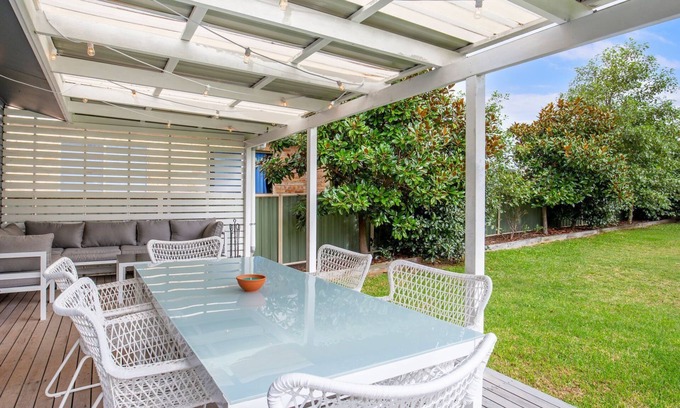 Callala Beach House | Hayes @ Jervis Bay - Pet Friendly Award Winner - 4 Mins to Beach