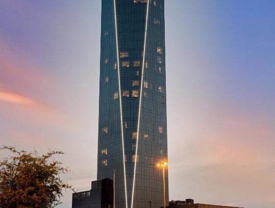 Al Aqiq Hotel | HDB Financial District