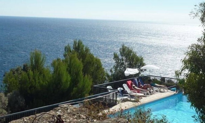 Cavaliere Beach Apartment | Heated Pool and Direct Beach Access for 4 People - Le Lavandou