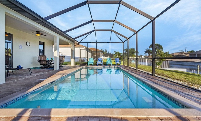 Trafalgar House | Heated Pool, Kayaks & Bicycles - Villa Endless Sunshine - Roelens