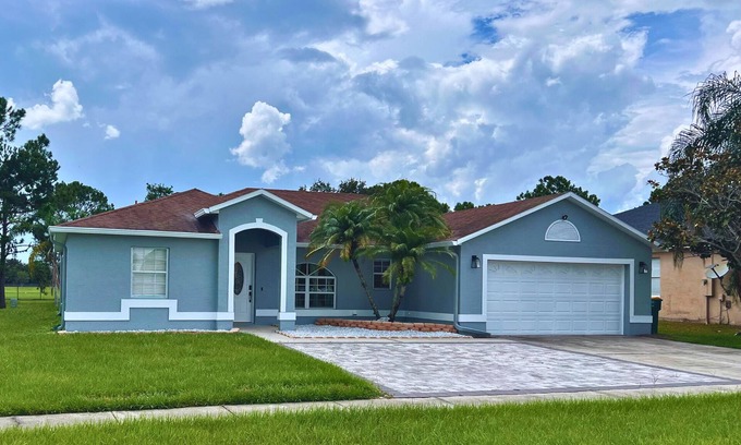 Crescent Lakes House | Heated Private Pool, Game Room, 13 miles from Disney, Kissimmee