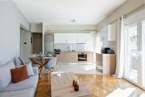 Vyronas Apartment | HELIOS sunny comfortable apartment