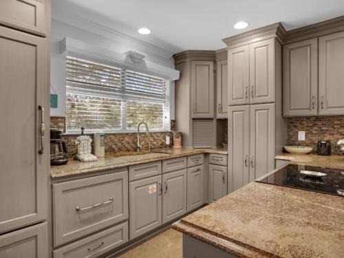 Miramar Beach Apartment | Hidden Dunes Cottage 171 by Newman-Dailey