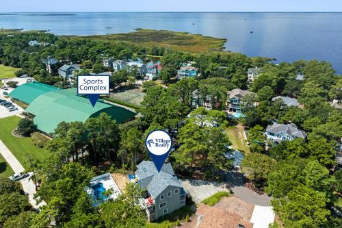 Corolla Light House | Hide Away Heaven