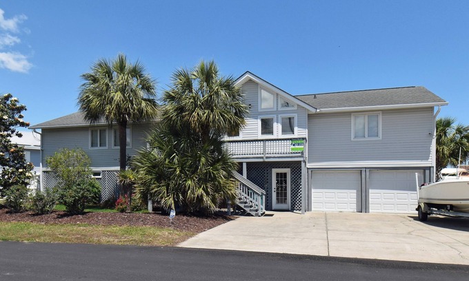 Inlet Harbour House | High Cotton II - Channel front in Garden City Beach