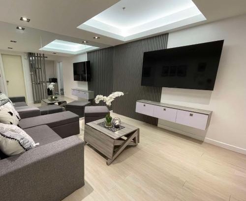 Don Bosco Apartment | High-end 2BR Condo Boracay Tower - Azure Residences near Manila Airport
