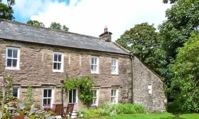 Kirkby Stephen Cottage | HIGH SPRINTGILL COTTAGE, pet friendly in Ravenstonedale
