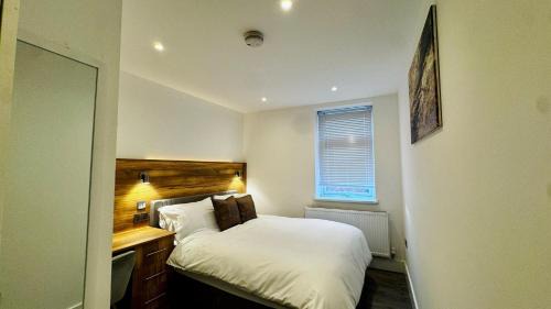 High Wycombe Apartment | High Wycombe 1-Bed Apt: Modern & Central
