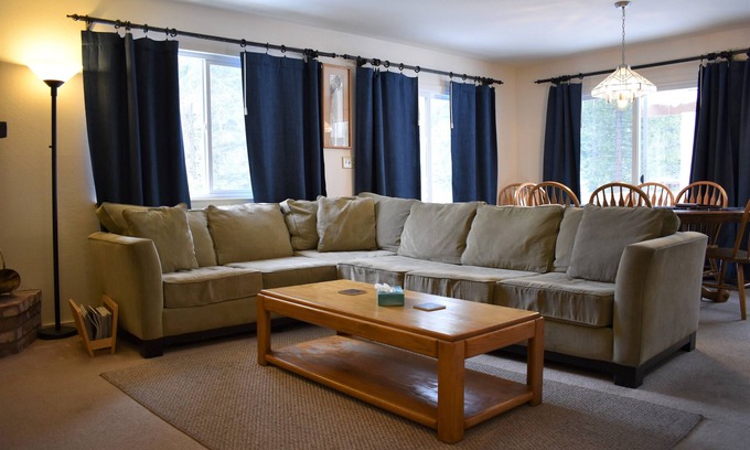 Incline Village Ski Chalet | Hike & Bike Toiyabe National Forest View