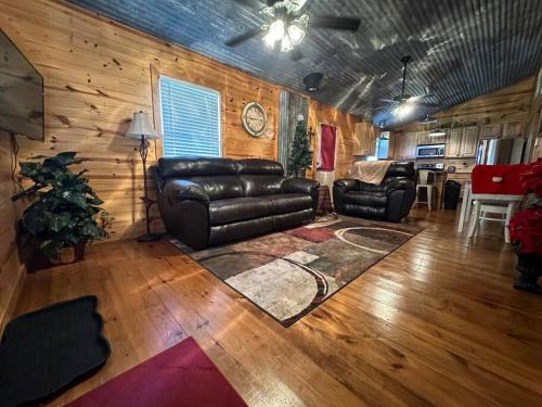 Longview House | Hillside Hideaway