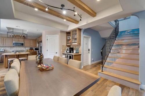 Arroyo Grande House | Hillside view with hot tub!