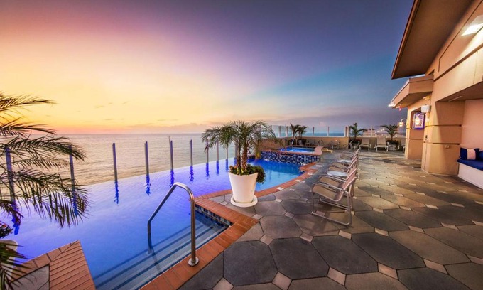 Northeast Virginia Beach Resort | Hilton Virginia Beach Oceanfront