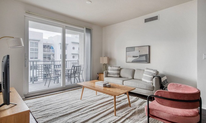 Flagler Village Apartment | Hip Fort Lauderdale 2BR w/ Gym, Grill Area & Pool, by Blueground