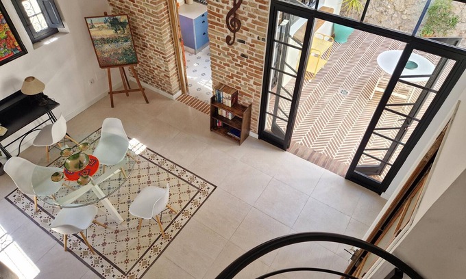 Malaga-Este Villa | Historic 1936 Villa Near Pedregalejo Beach, Renovated 2023, Málaga