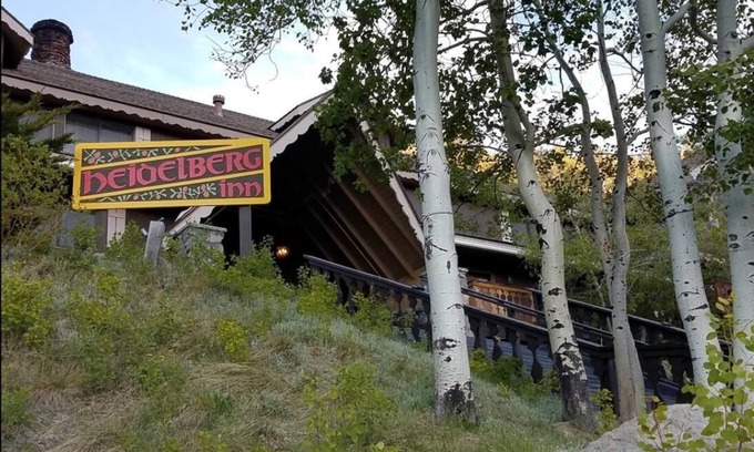 June Lake Condo | Historic Heidelberg Inn at June Lake, CA - Available July 5-12, 2025