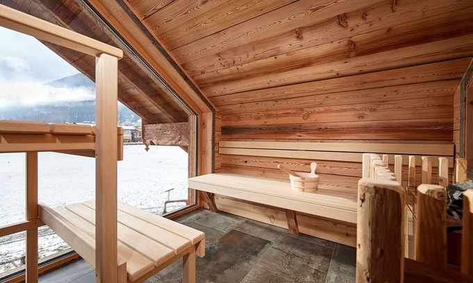 Flachau Ski Chalet | Hoagascht Traumzeit - ORIGINAL; TRATITIONAL & HIGH CLASS