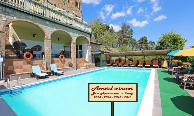 Montecastelli Apartment | Holiday apartment Montecastelli for 1 - 6 persons with 3 bedrooms - Farmhouse