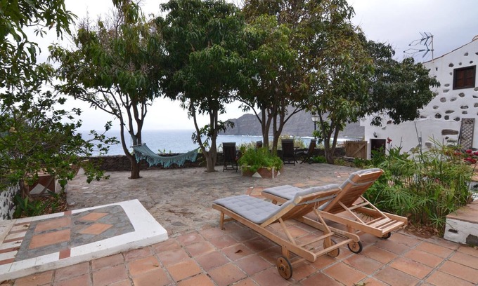 Agulo Apartment | Holiday apartment Agulo for 1 - 2 persons with 1 bedroom - Twin house