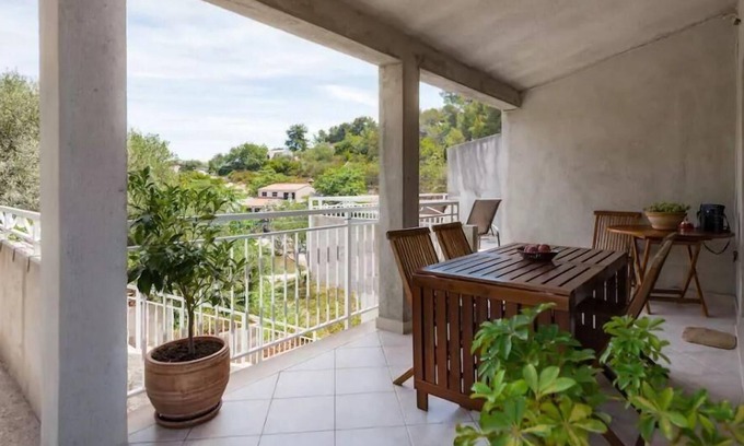 Cove Donja Krusica (Donje selo) Apartment | Holiday apartment Grohote for 1 - 5 persons with 2 bedrooms - Holiday apartment in one or multi-fami