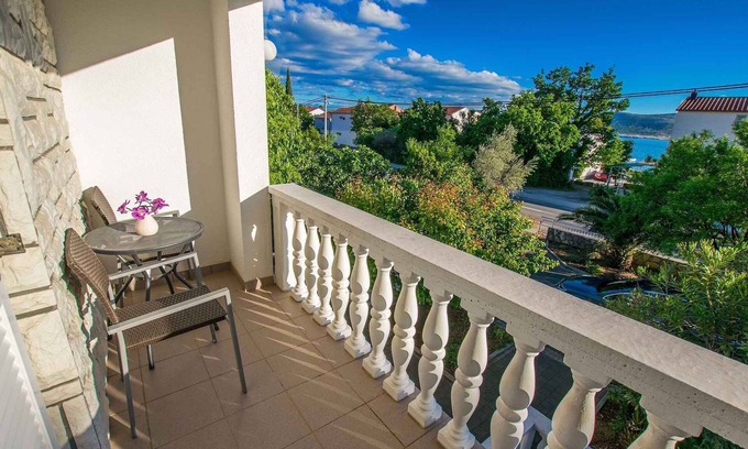 Seline Apartment | Holiday apartment mit Klimaanlage und Meerblick
