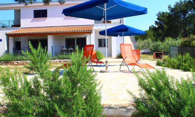 Verunic Apartment | Holiday apartment Quiet, green location