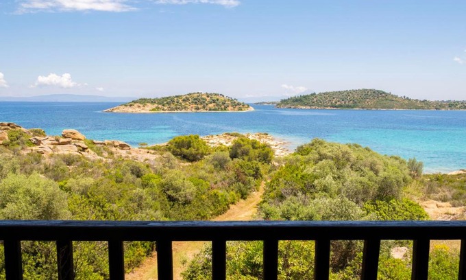 Sithonia House | Holiday Apartment steps from the Beach