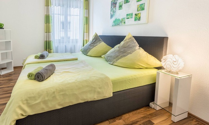 Altstadt Apartment | Holiday Apartment 'Stachel A' with Private Balcony & Wi-Fi