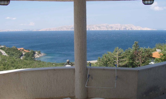 Sveti Juraj Apartment | Holiday apartment with sea view