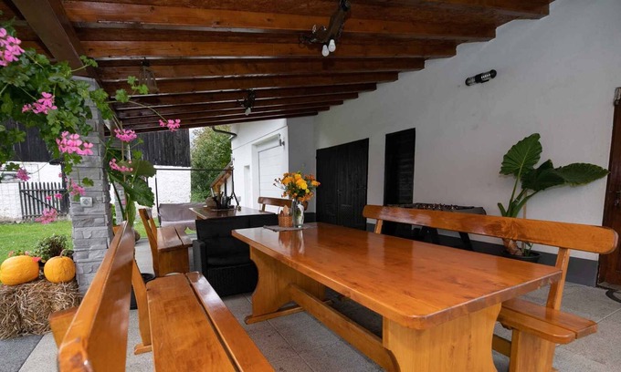 Vrbovsko Apartment | Holiday apartment with children's playground