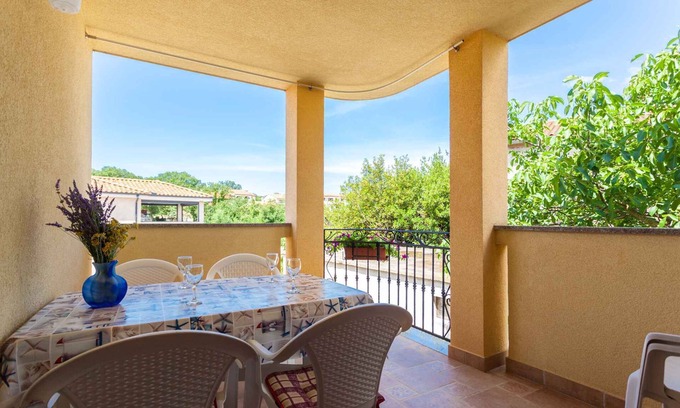 Porat Apartment | Holiday apartment with two bedrooms and balcony