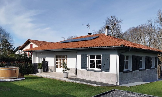 Saint-Martin-de-Seignanx House | Holiday house St Martin de Seignanx for 1 - 6 persons with 3 bedrooms - Holiday home