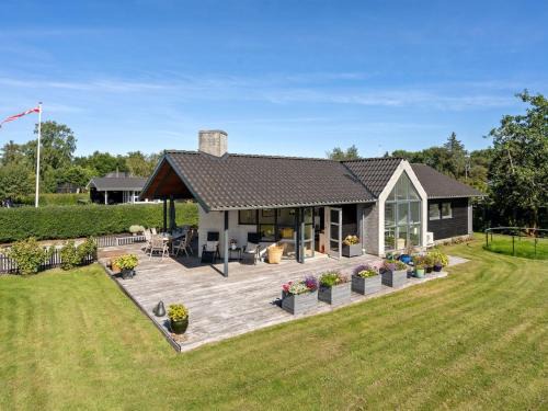 Nørre Hurup House | Holiday Home Angelarij - from the sea by Interhome