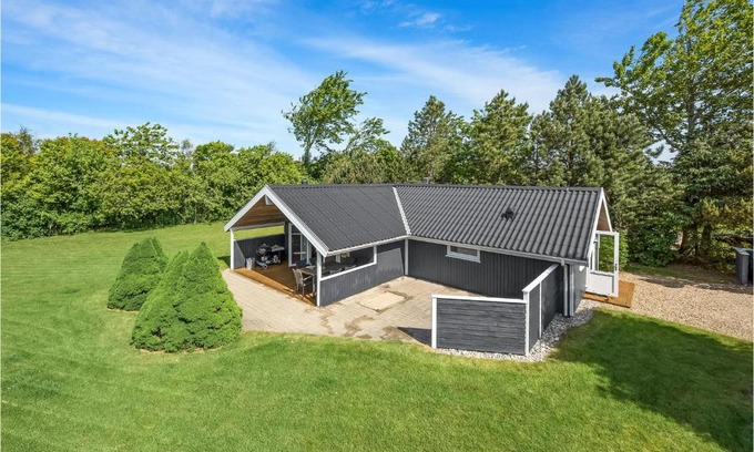 Skaven Strand House | Holiday Home Brombærvej Tarm Ii