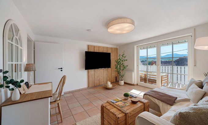 Burkheim House | Holiday Home 'Burkheim' with Balcony, Wi-Fi and Private Fitness Room