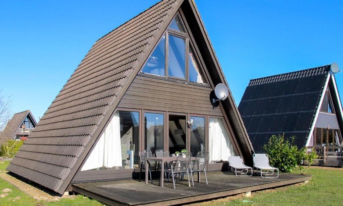 Fedderwardersiel House | Holiday Home Fedderwardersiel-2 by Interhome