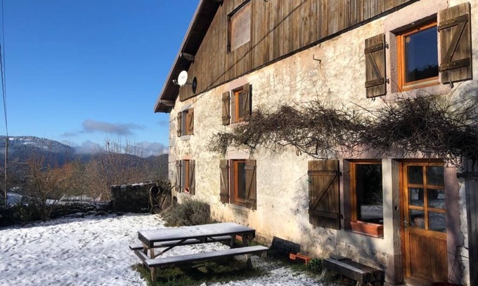 Basse-sur-le-Rupt House | Holiday Home 'La Louve' with Mountain View, Private Terrace and Wi-Fi