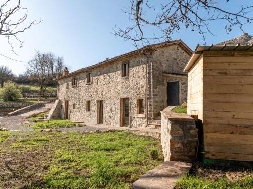 Arcidosso House | Holiday Home Fuoco by Interhome