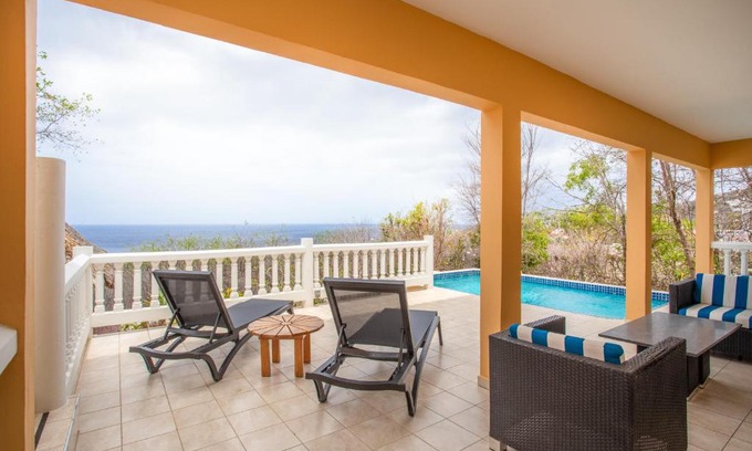 St. Marie Villa | Holiday Home Gran Veranda with private pool, Coral Estate