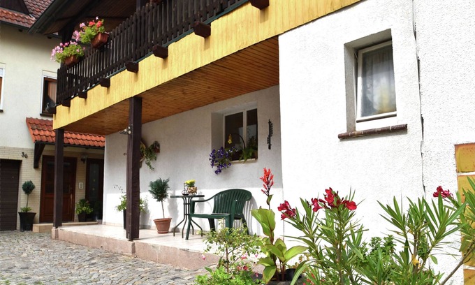 Gleichamberg House | Holiday home in Thuringia with private terrace, use of a garden and pool