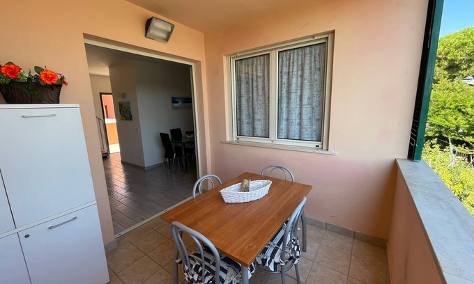 Principina a Mare House | Holiday Home 'Rio Home' with Private Terrace and Air Conditioning