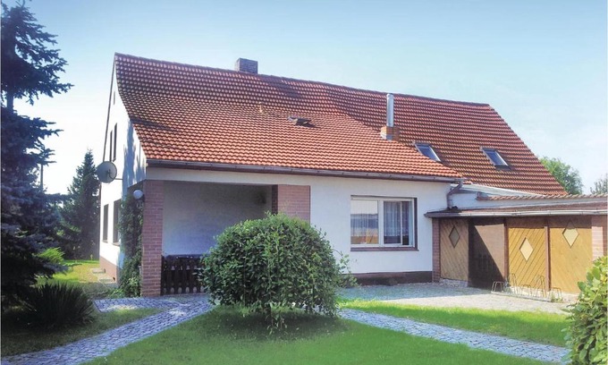 Gross Beuchow House | Holiday Home Lübbenau-Gross Beuchow With Patio 286