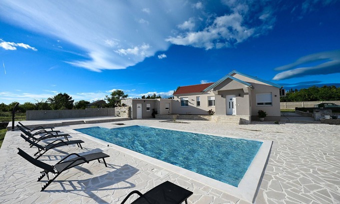 Benkovac Ski Chalet | Holiday Home Marija with pool 6+2