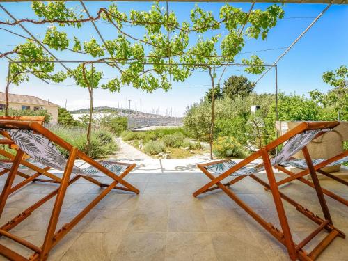 Murter House | Holiday Home Mihotić by Interhome
