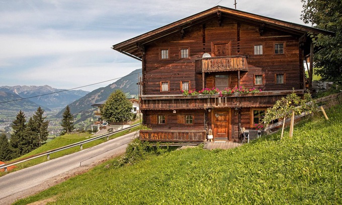 Rohrberg House | Holiday Home 'Oberlehen Hof' with Mountain View and Private Terrace